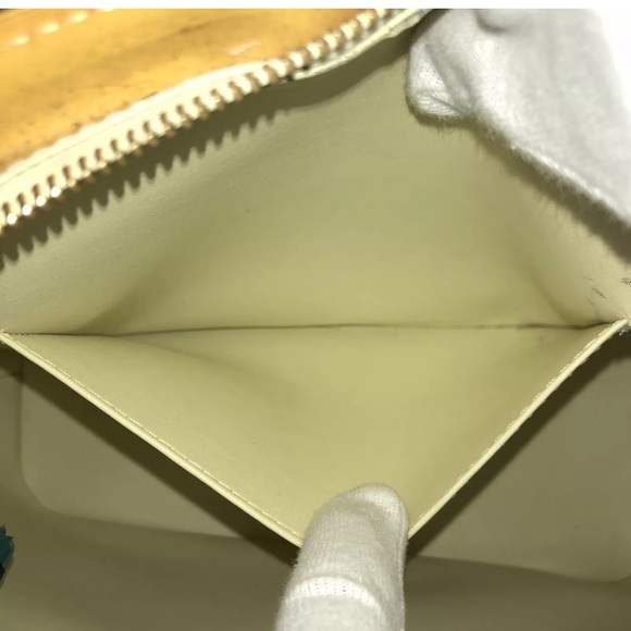 Authentic Louis Vuitton Yellow Vernis purse bag - Picture 5 of 10